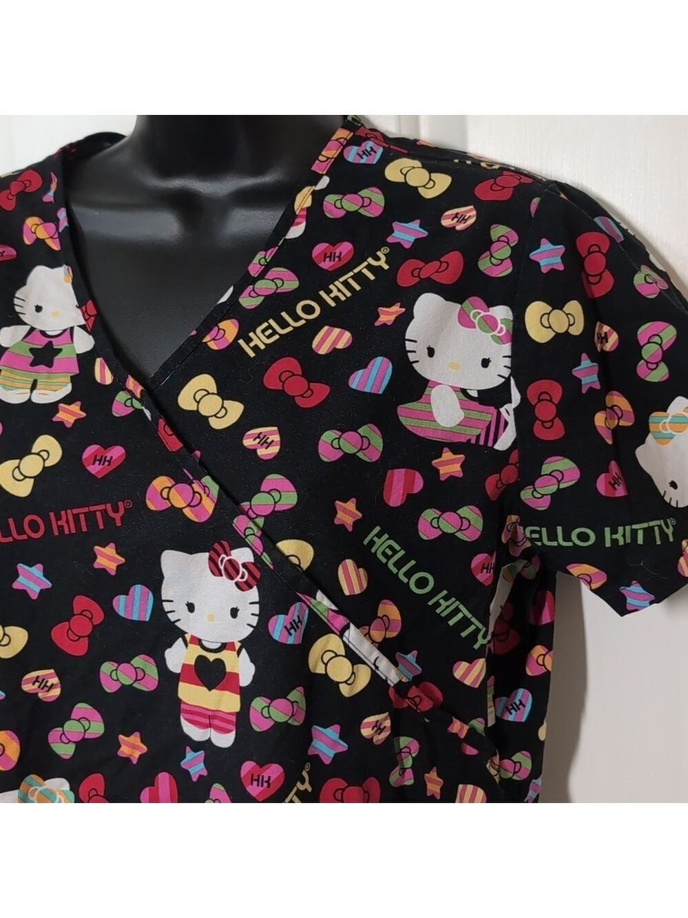 Hello Kitty Scrub Top Size medium - Picture 3 of 10